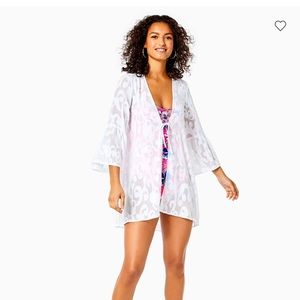 Elegant White Motley Swim Coverup